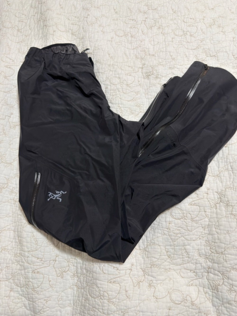 Arc'teryx Black Women's Waterproof Shell Pants - Picture 2 of 6